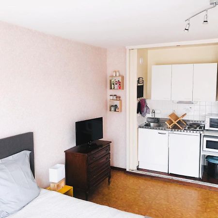Paisible Studio Avec Agreable Loggia 2 Mn Du Centre Appartement Aix-les-Bains Buitenkant foto