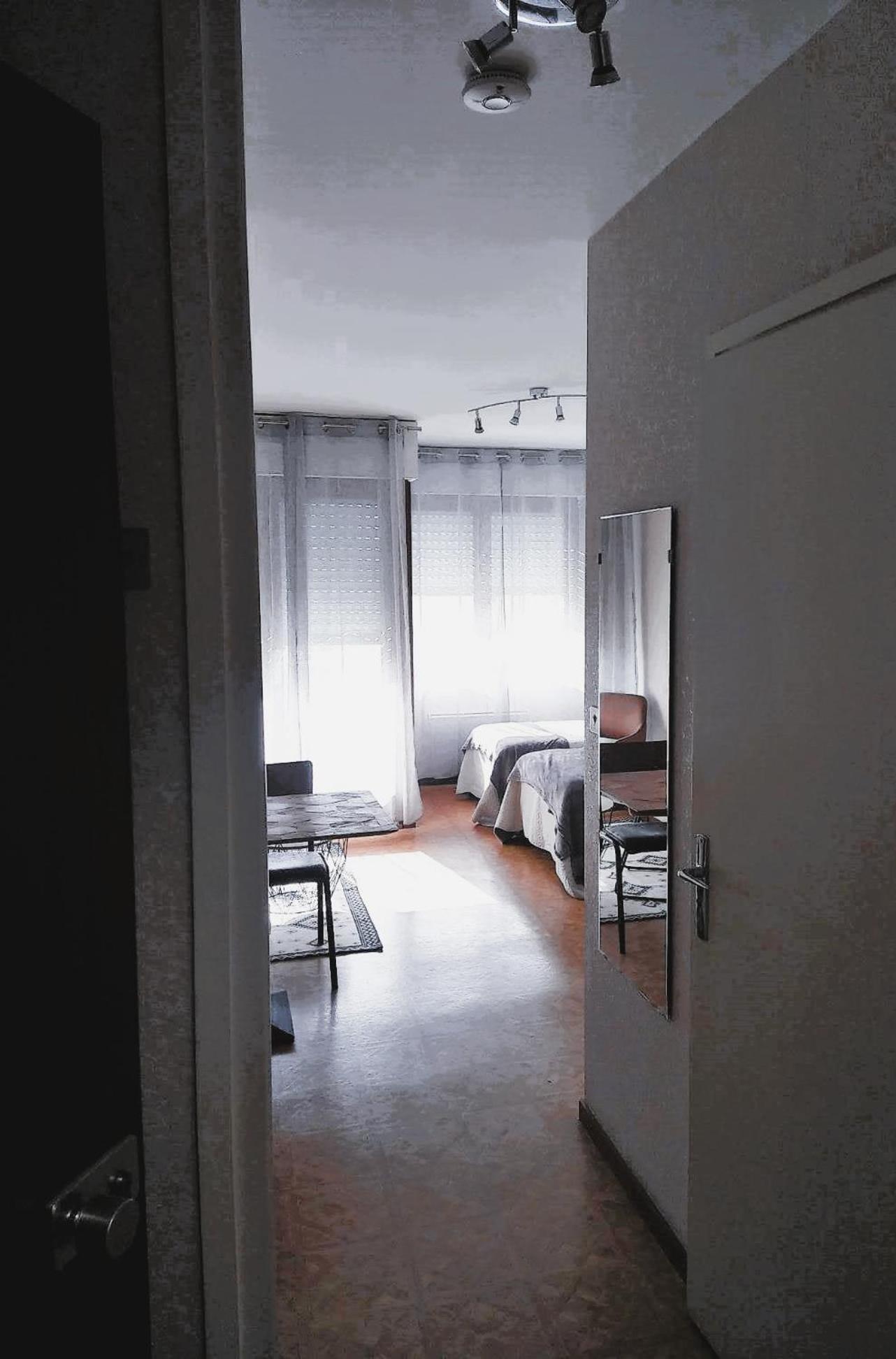 Paisible Studio Avec Agreable Loggia 2 Mn Du Centre Appartement Aix-les-Bains Buitenkant foto